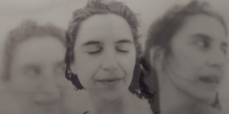 Vivendo tra i fiori, la seta e la poesia